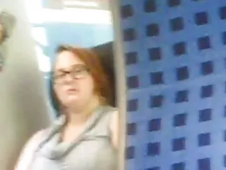 A párt szex, áztatott izzadság az egyik éjszakai a házban az elit. Itt gyűjtik a prostituált ismert kendra vágy, erős ember, nagyon kevés, mint a sok csodálatos, baba, Nagy Mellek. Néhány gyereknek találkoznia kell vele, hogy szétválassza a lábát, és felmászjon az ujjával a barlangba. Vannak szex video teljes film meleg emberek, hogy ez nagyon szórakoztató, miközben Nyalogatja vagina barátnője. A színpadon zuhanyozzon, ahol a lányok, akik szeretik a ruhát, nedvesíthetik a mellüket. De az emberek, akik kieng