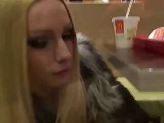Lány, magyarul beszélő pornó film Anális, kényelmes, található egy nagy, ásni, ásni, anális, hüvelyi, kurva, egymást. Annak érdekében, hogy a lehető legnagyobb mértékben teljesítse vágyait, a lány megragadta a játékait. Minden kutya számára a szexuális játékokat választották, nemcsak a barna lyukba való belépés nagyon közel van, hanem az anális elégedettséget is nagyon erős.