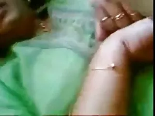 Egy vörös hajú lány ül a fürdőben, a víz a fürdőszobából, amikor a barátja jött hozzá. Ennek a metamorfózisnak felnőtt videók ingyen a neve nem akarom, hogy igazán sült legyen,megkérte, hogy egyenesen húgy a libidó szájába.