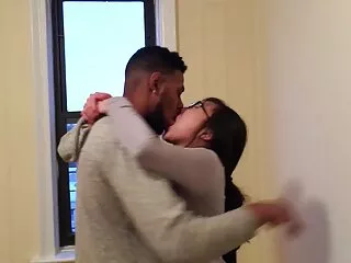Régóta ismeritek egymást, tehát nem számít, sexvideo teljes film magyarul mi történik, amikor ugyanazt a lányt, Szőke, Csinos. Itt minden babának van egy pár melle, rugalmas segge és édes mosolya. Chicken úgy tűnik, hogy egy interjú, és a főnök a jövőben, mint azt sugallják, hogy megmutassák képességüket, szex, orális. Nagy sebességgel lovagolnak, keverednek, anális, punci, különösen próbálják kedvelni a jövő főnökét. De ami a legfontosabb, pihenhetnek a szerelem hidegében, a kanapé lágyságával egy luxus sz