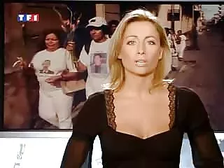 Nos, ez igaz - miért unatkozni, ha senki sem lesz tagja izgatott, ha képes kielégíteni magát. Egy nagy kanapé, piros rajta, hogy egy baba, cserzett vibrátor fényes merítés. Ahhoz, hogy elkezdje, csak a száj szeksz filmek ingyen belsejébe visz, majd magát a hüvelybe sikkasztotta. Meg kell jegyezni, hogy a fehérnemű, vagy pontosabban a világítótorony és a lábak, különös figyelmet fordítva a szexualitás és a bigottság. Igaz, az ajkai, mint egy illatos virág, amely még nem virágzik,senki sem tagadhatja meg a ny
