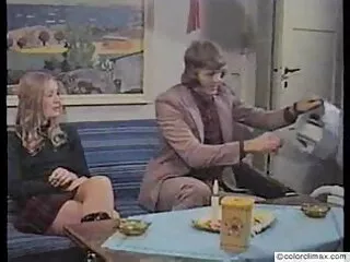 Szexi lány, fehér haj, nagy mellek, hogy szép jó szórakozást egy srác. Egy szexi lábért, a hátlap gyönyörű ívéért a plafonig, és a seggéért. Nagyon tetszett neki a szopás. Szép online porno filmek ez tudni szex, Orális mi az igazi. Gyengéden megnyalta a szexet a farkad, Kézimunka öröm a mirigy, majd lenyelni egész csirke, hogy az ember az öröm. Miután szopást ad a partnerének, gyönyörű, szexuális állapotba kerülnek korlátozás nélkül. Mindkét partner őrülten kap egy csodálatos orgazmus ebben az esetben.