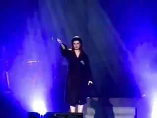 Három szexi gf nagy seggét, mell egy nagyon vonzó gyűjtött vissza a jóga, de miután asana a múlt, a lány rájön, hogy ez nyilvánvalóan nem nekik szánt. Akkor miért, gyere haza könnyedén? Persze nem így volt, inkább a fővárosban szórakoztak, ingyen szex filmek a világ Leszbikus szerelmének megvan a maga elérhetősége. Olyan kényelmesen ülnek le a szőnyegen és a boldogságukon, hogy nyalogatják a vagina lyukát.